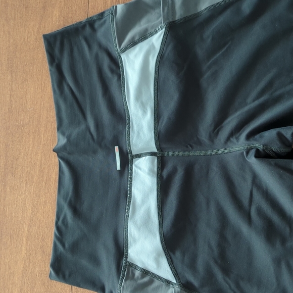 Aerie XL leggings with pockets - Picture 4 of 5